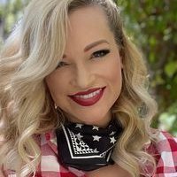 Mindy Robinson portrait
