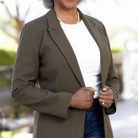 Tricia Braxton portrait